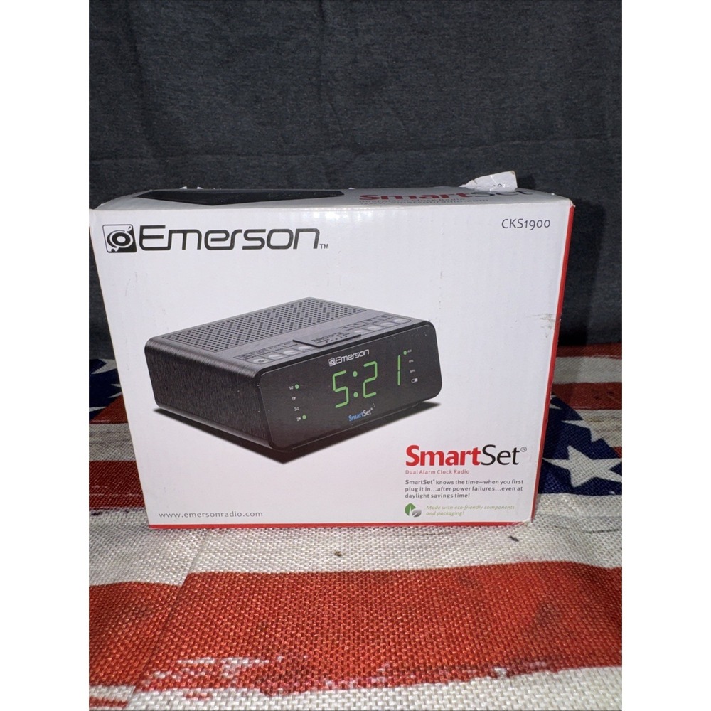 Emerson CKS1900 SmartSet Alarm Clock Radio
